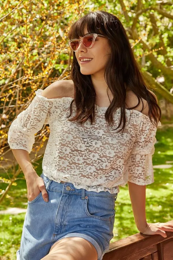 Kadın Beyaz Dantelli Crop Bluz Kadın Beyaz Dantelli Crop Bluz